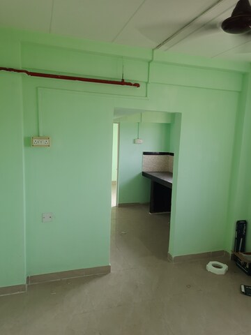 Furnished Amenities in 1 BHK Apartment at Sion – for Rent