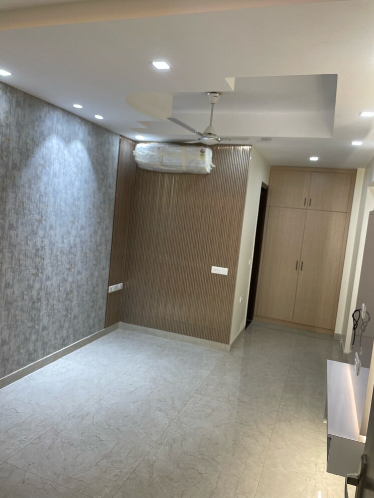 Room, sector 51 3 Bedroom 240 Sq.Ft. Builder Floor In Sector 51 Gurgaon 8200759