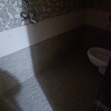 Bathroom in 2 BHK Apartment at Patel Nagar – for Rent