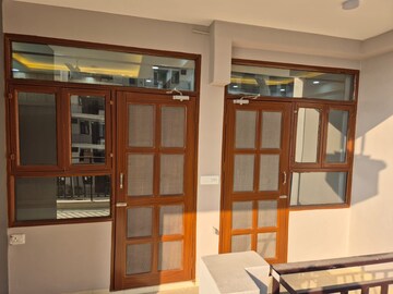 Room in 3 BHK Builder Floor at Sector 85 – for Rent
