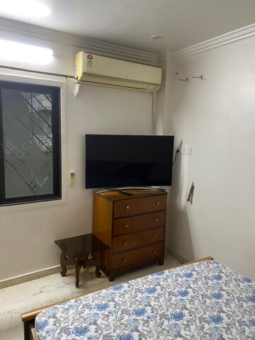 Bedroom in 2 BHK Apartment at Chembur – for Rent