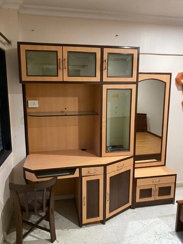 Bedroom in 2 BHK Apartment at Chembur – for Rent
