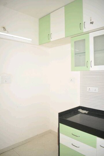 Room in 2 BHK Apartment at Majestique Towers, Kharadi – for Rent