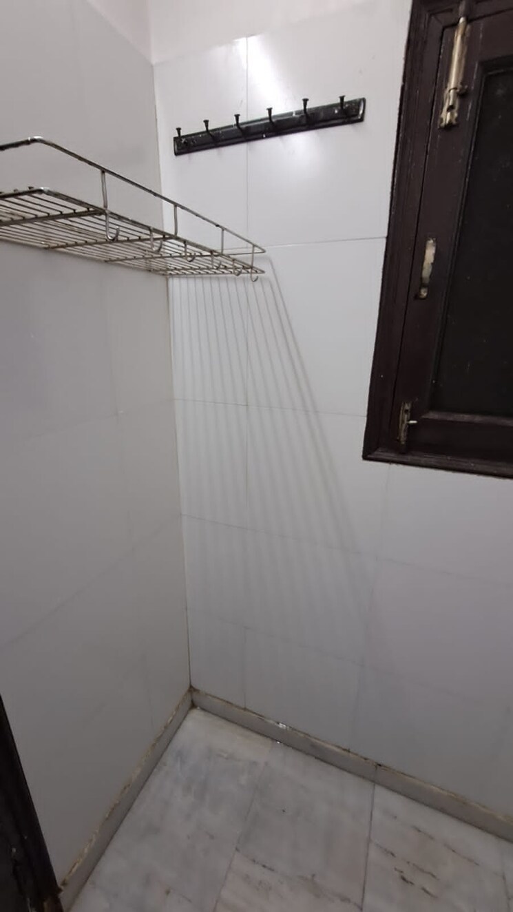 Room, niti khand 3 Bedroom 1300 Sq.Ft. Builder Floor In Niti Khand Ghaziabad 8200778