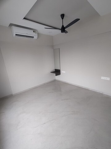 Bedroom in 3 BHK Apartment at Chembur – for Rent