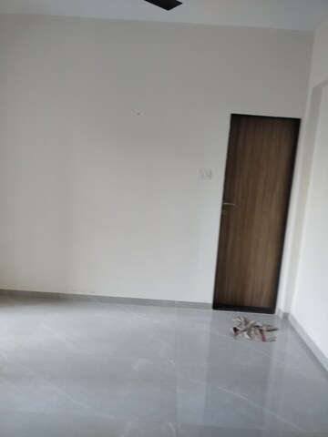 Room in 1 BHK Apartment at Vaibhavlaxmi East Syde, Ghatkopar East – for Rent