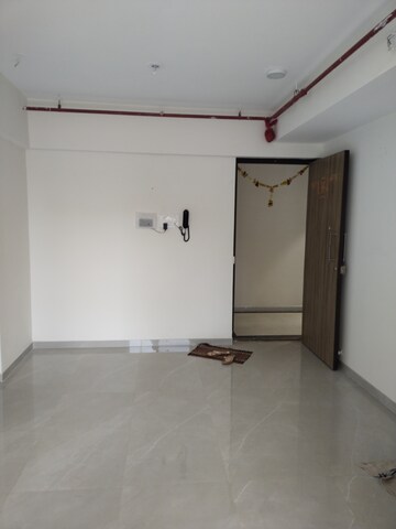 Room in 1 BHK Apartment at Vaibhavlaxmi East Syde, Ghatkopar East – for Rent