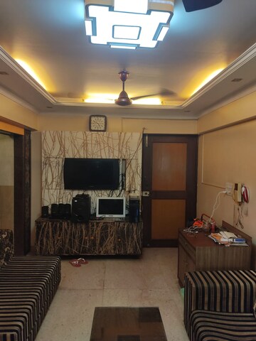 Living Room in 1 BHK Apartment at Chembur – for Rent