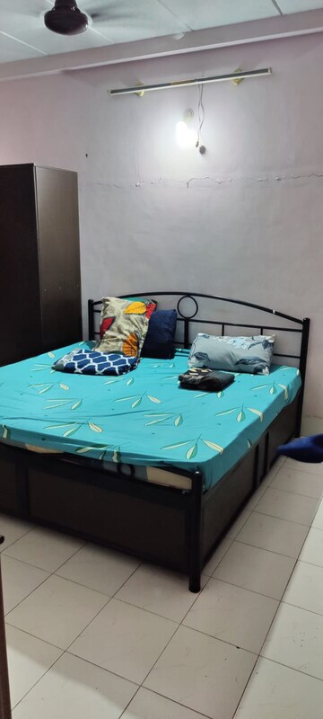 Bedroom in 2 BHK Apartment at Herumb CHS Chembur, Chembur – for Rent