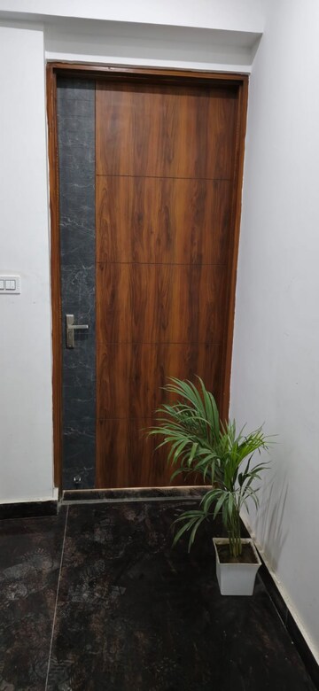 Furnished Amenities in 3 BHK Apartment at SDS NRI Residency Omega II, Omega Ii Greater Noida – for Rent