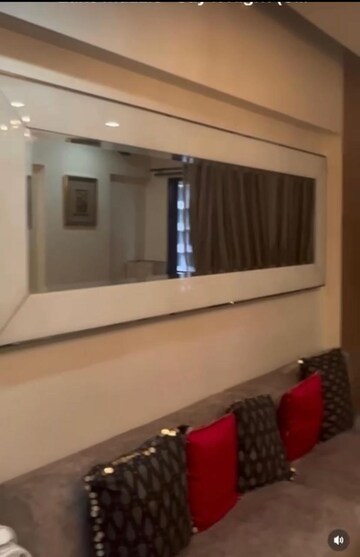Living Room in 3 BHK Apartment at Chembur – for Rent