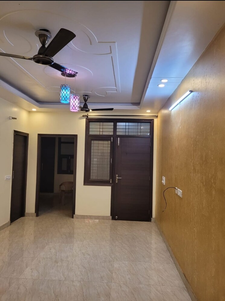 Room, sector 15i 2.5 Bedroom 890 Sq.Ft. Independent House In Sector 15i Gurgaon 8200997