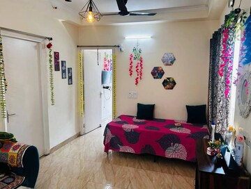 Bedroom in 2 BHK Apartment at Gaur City 7th Avenue, Sector 4, Greater Noida – for Rent