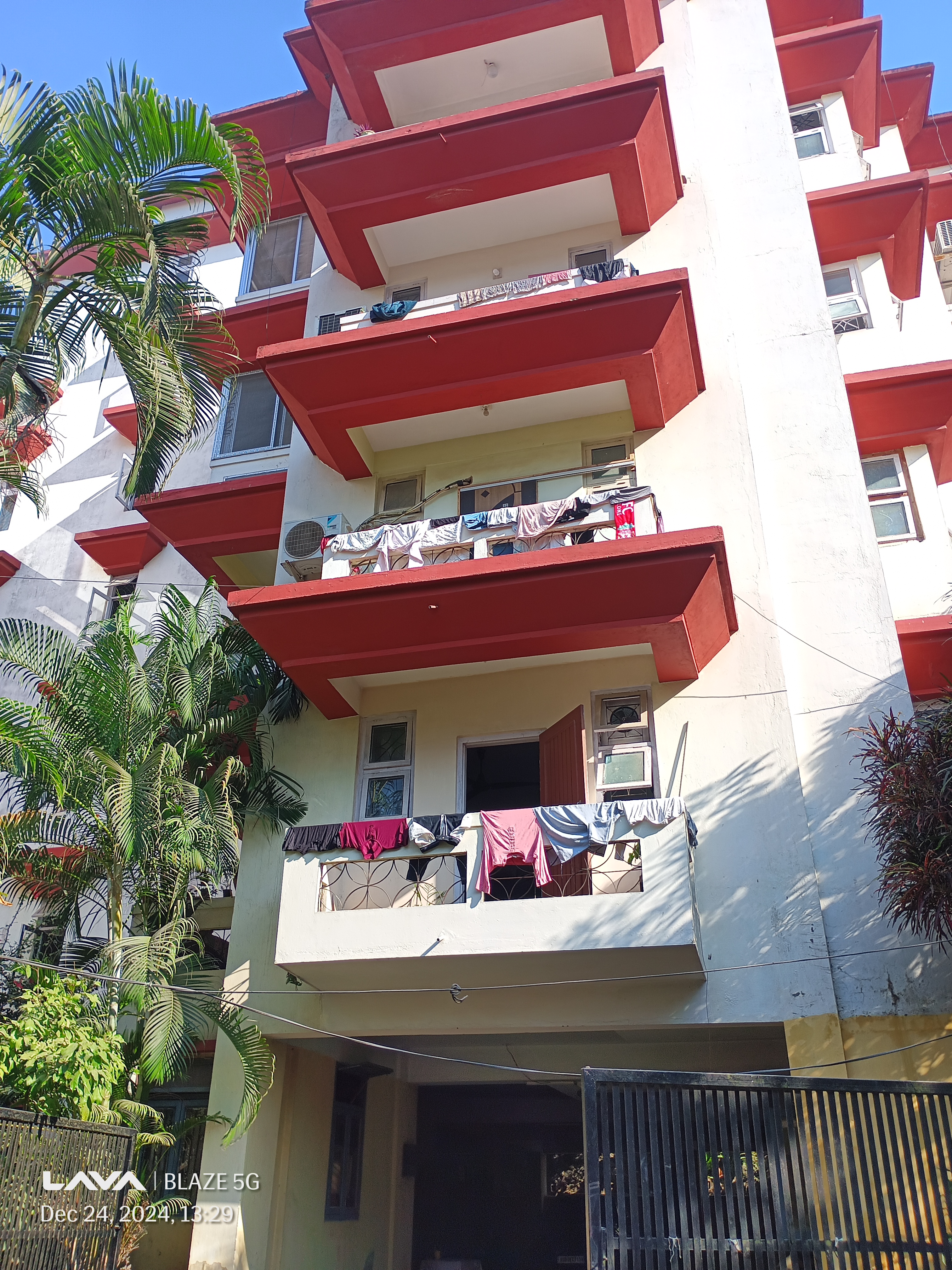 4 BHK + Pooja Room,Servant Room Apartment For Sale in Zoo Narengi Road