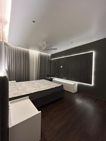 Bedroom in 2 BHK Apartment at Hiranandani ParK Clifton, Ghodbunder Road – for Rent