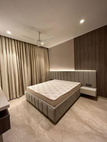 Bedroom in 2 BHK Apartment at Hiranandani ParK Clifton, Ghodbunder Road – for Rent