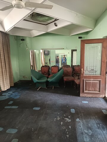 Living Room in 5 BHK Independent House at Sector 36 – for Rent