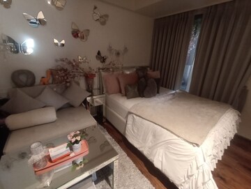 Bedroom in 3 BHK Apartment at Lodha Seamont, Malabar Hill – for Sale