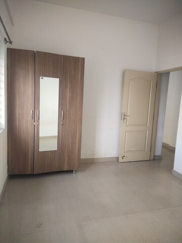 Room in 2 BHK Builder Floor at Hsr Layout – for Rent