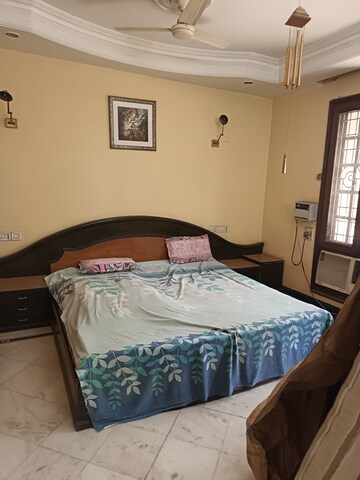 Bedroom in 5 BHK Independent House at Sector 36 – for Rent
