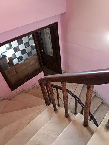Balcony in 5 BHK Independent House at Sector 36 – for Rent