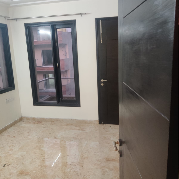 Room, uppal-southend 3 Bedroom 300 Sq.Yd. Builder Floor In Sector 49 Gurgaon 8201332