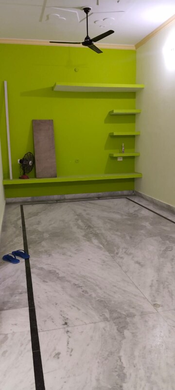 Room in 3 BHK Independent House at Gomti Nagar – for Rent