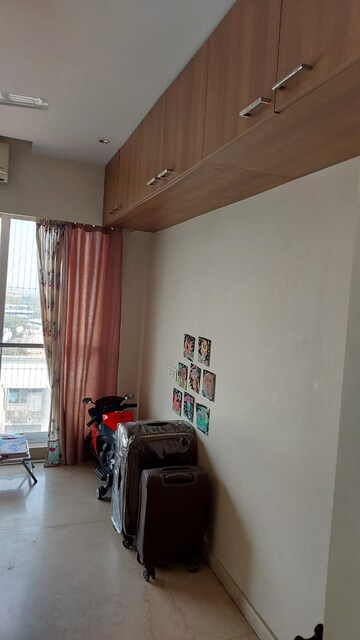 Furnished Amenities in 4 BHK Apartment at Chembur – for Rent