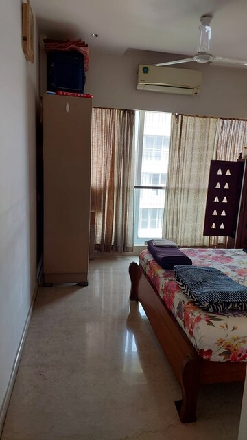 Bedroom in 4 BHK Apartment at Chembur – for Rent