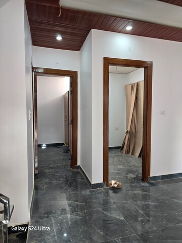 Building Lobby in 5 BHK Independent House at Chipyana Khurd Urf Tigri – for Sale