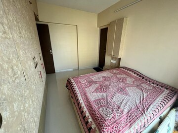 Bedroom in 2 BHK Apartment at Kabra Paradise, Andheri West – for Rent