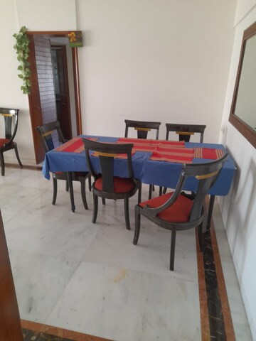 Team Area in 3 BHK Apartment at Cuffe Parade – for Rent