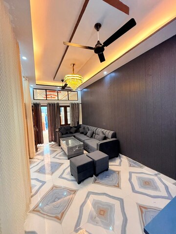 Team Area in 3 BHK Apartment at Vasundhara Sector 1 – for Rent