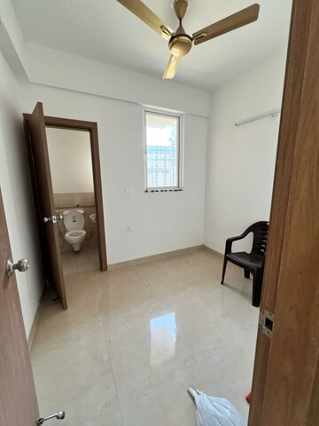 Room in 3.5 BHK Apartment at Sector 150 – for Rent