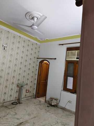 Bathroom in 3.5 BHK Independent House at Sector 55 – for Rent