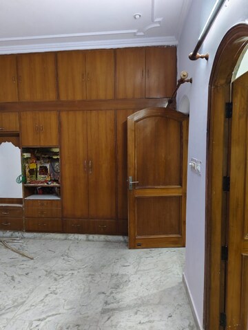 Furnished Amenities in 3.5 BHK Independent House at Sector 55 – for Rent