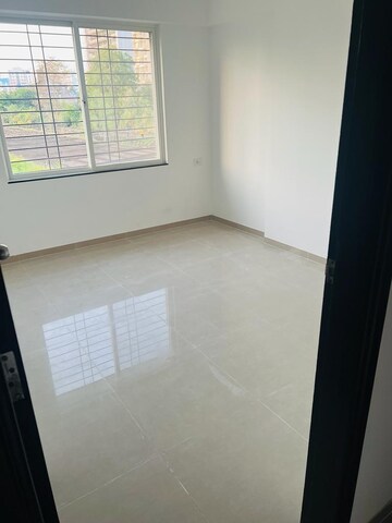 Room in 2 BHK Apartment at Akshay Center, Wakad – for Rent