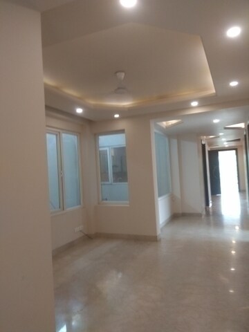 Room in 6+ BHK Independent House at New Friends Colony – for Sale
