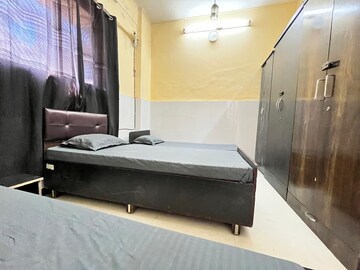 Room in  Pg at Borivali West – for Rent