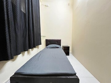 Room in  Pg at Borivali West – for Rent