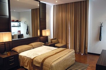 Bedroom in 4 BHK Apartment at Rustomjee Crown, Prabhadevi – for Rent