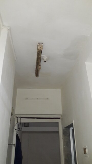 Room in 1 BHK Apartment at Doordarshan CHS, Goregaon East – for Rent