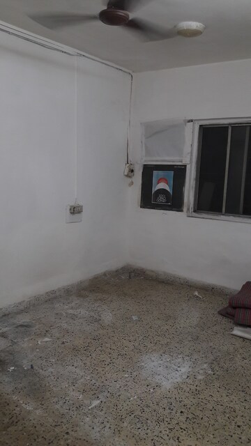 Furnished Amenities in 1 BHK Apartment at Doordarshan CHS, Goregaon East – for Rent