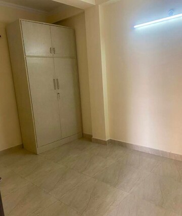 Room in 1 BHK Builder Floor at Saket – for Rent