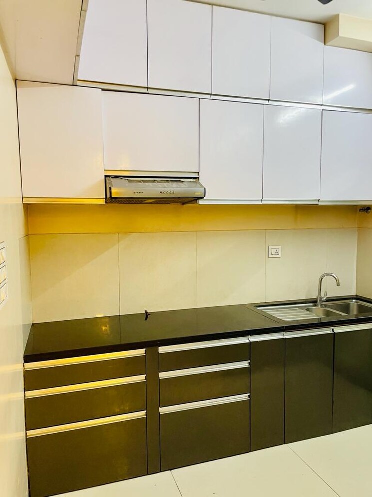 Kitchen, runwal-elegante 3 Bedroom 1065 Sq.Ft. Apartment In Andheri West Mumbai 8201895