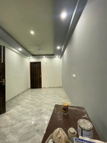 Living Room in 1 BHK Apartment at Saket – for Rent