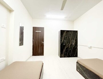 Room in  Pg at Goregaon East – for Rent