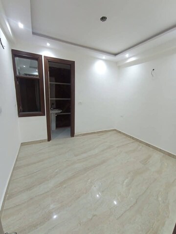 Room in 2 BHK Apartment at Saket – for Rent