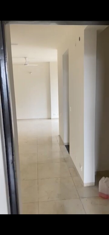 Building Lobby in 3.5 BHK Apartment at BPTP Discovery Park, Sector 80 – for Rent
