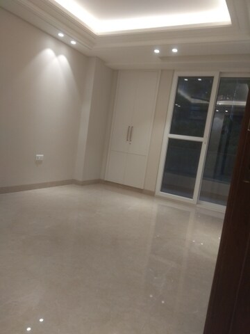 Room in 4 BHK Builder Floor at New Friends Colony – for Rent